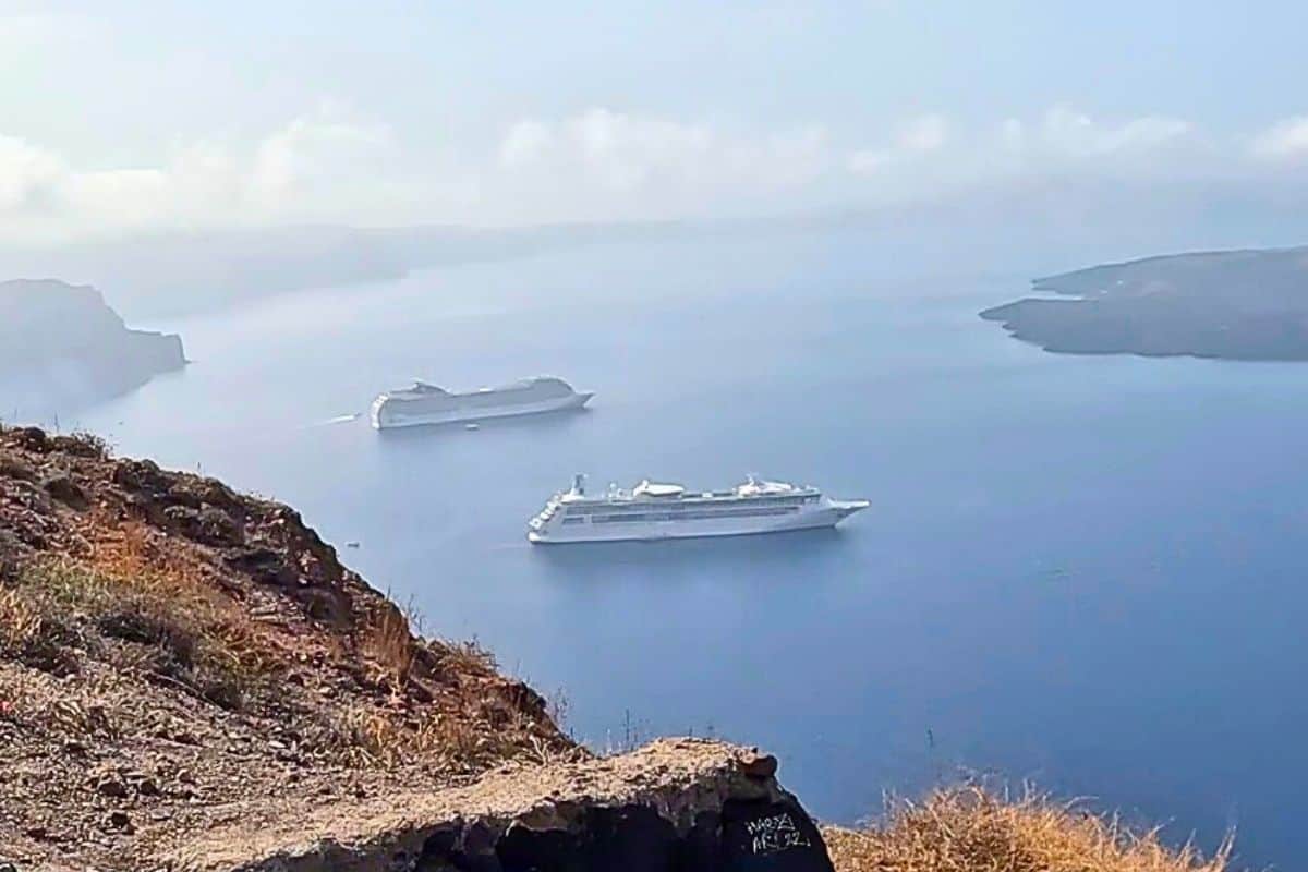 Santorini Cruise Ship Schedule: Summer 2026 Dates and Ports