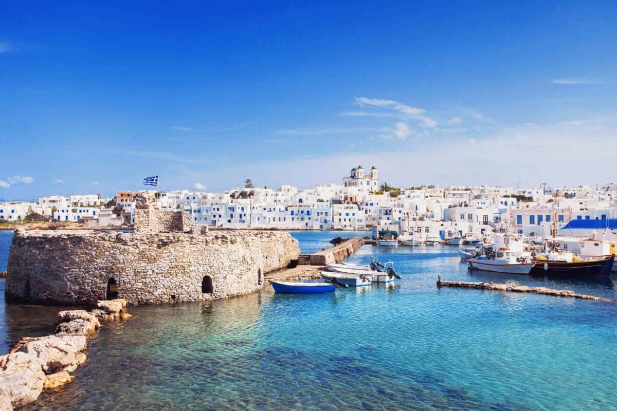 16 Best Luxury Villas in Paros in Greece