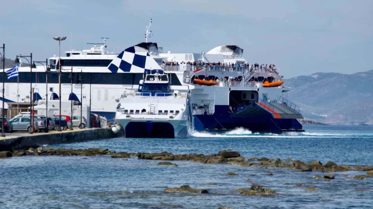 Mykonos to Naxos Ferry 2026: Times, Prices & Booking Tips