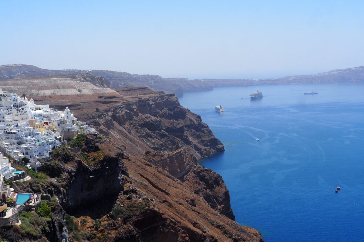 Best Time to Visit Santorini (Month-by-Month 2026 Guide)